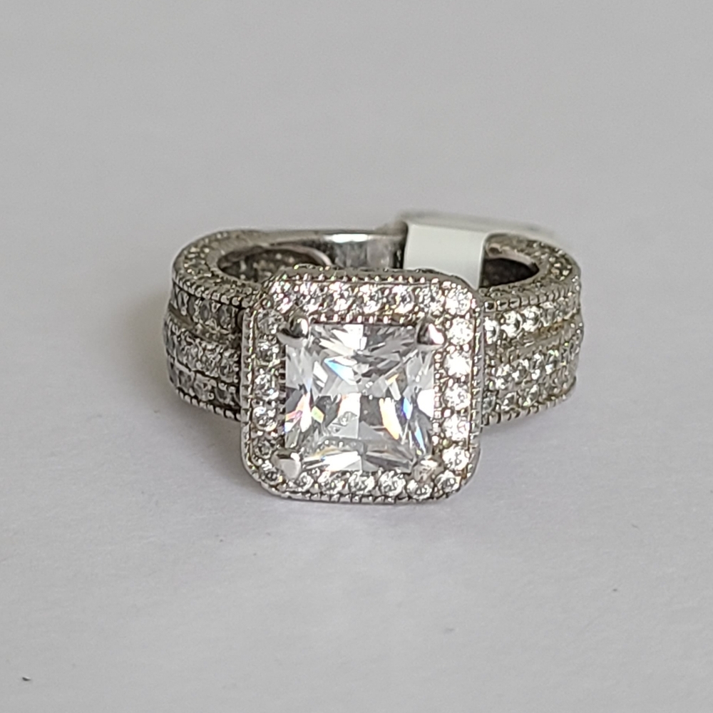Sterling Silver Square Princess Cut Crystal Halo 3 Row Chunky Cocktail Ring